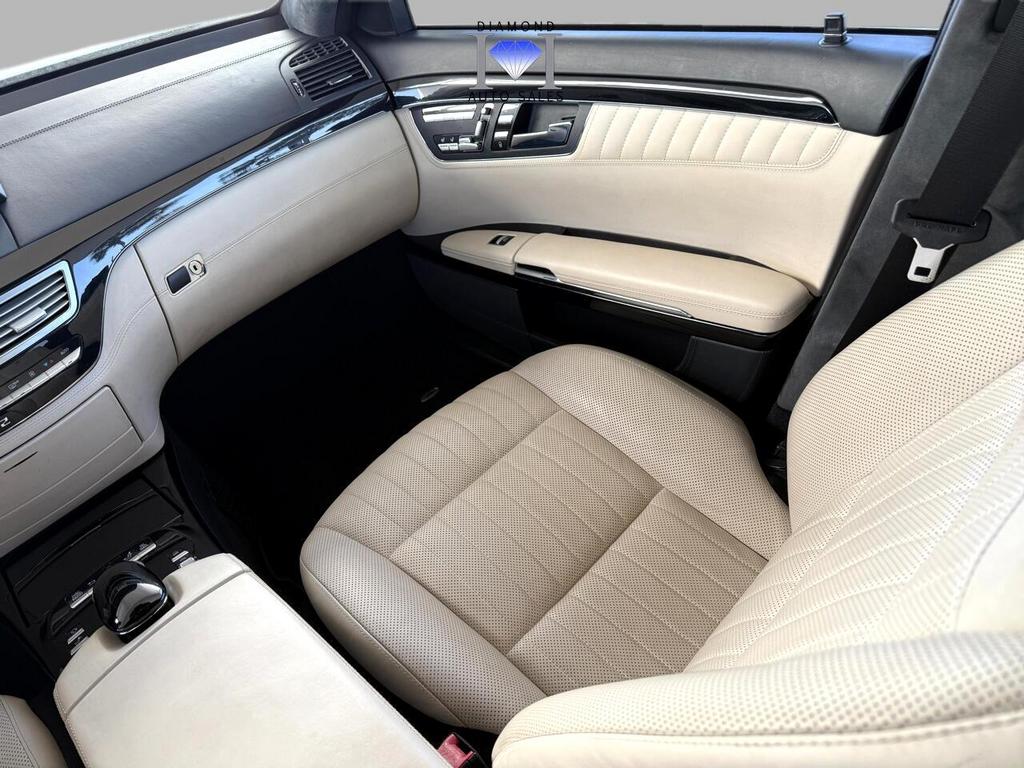 2010 Mercedes-Benz S-Class - $23,500