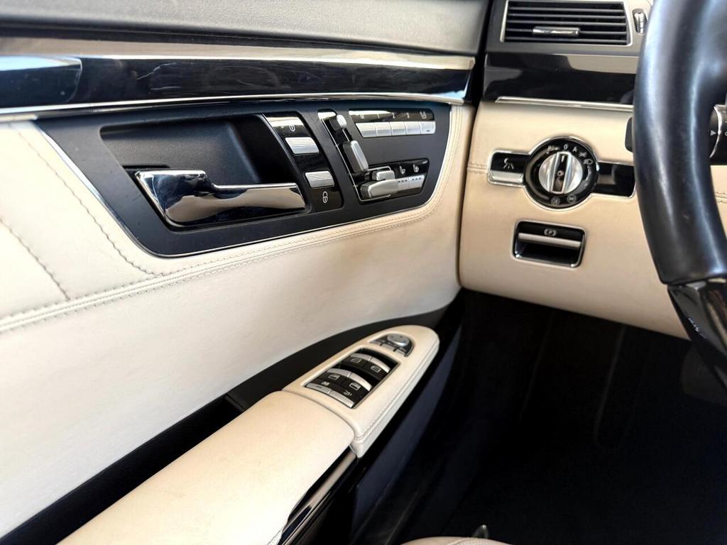 2010 Mercedes-Benz S-Class - $23,500