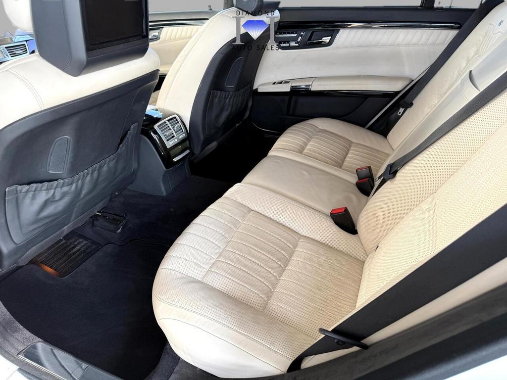 2010 Mercedes-Benz S-Class - $23,500