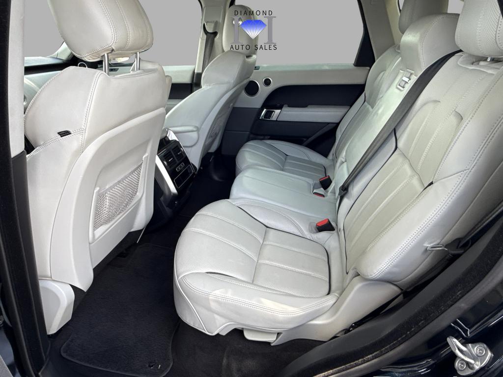 2016 Land Rover Range Rover Sport - $16,990