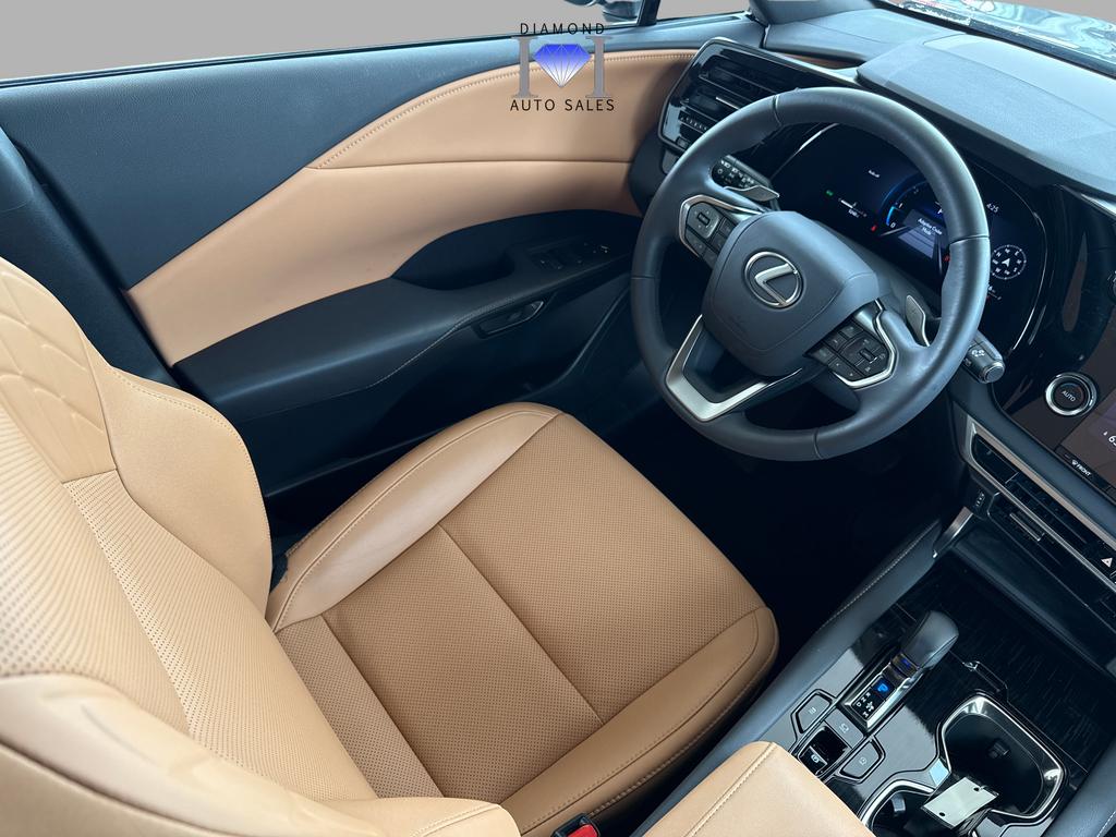 2025 Lexus ES - $50,777