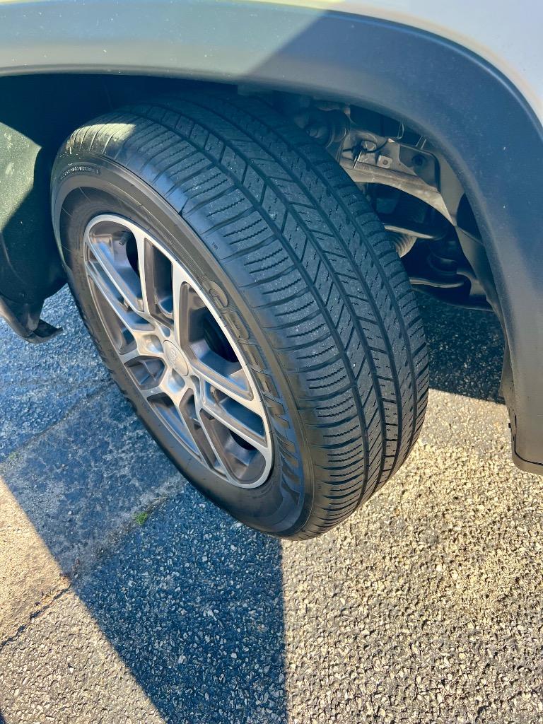2020 Jeep Compass - $14,900