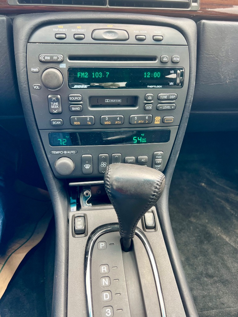2000 Cadillac Eldorado ESC photo