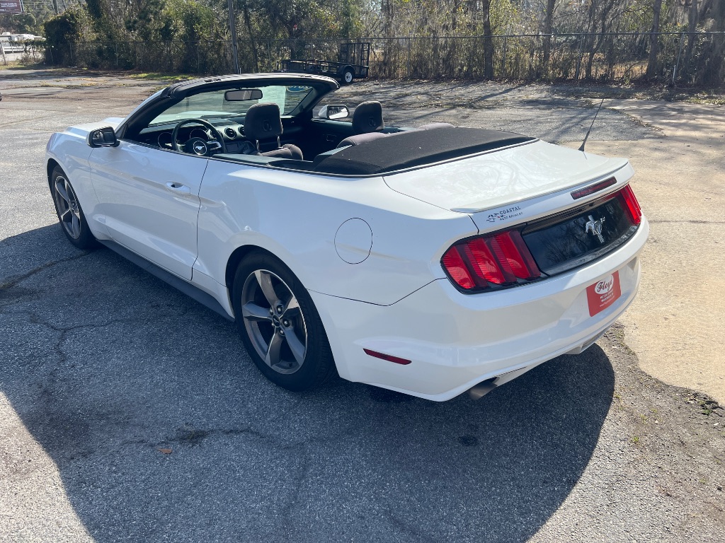 2015 Ford Mustang photo