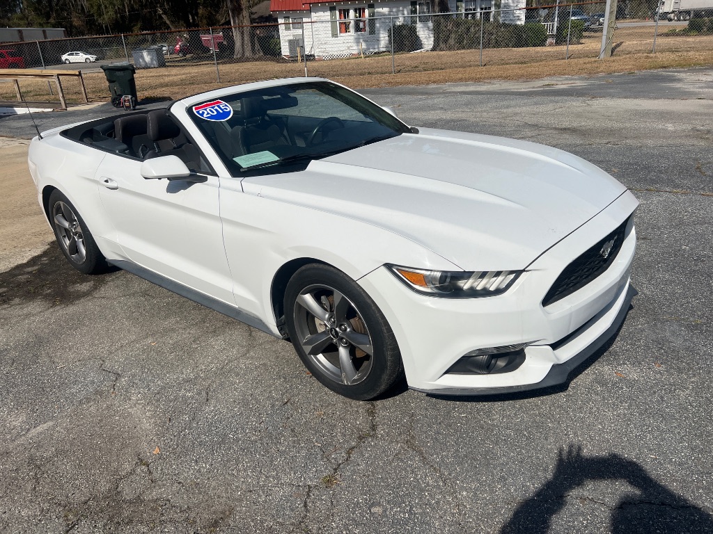 2015 Ford Mustang photo