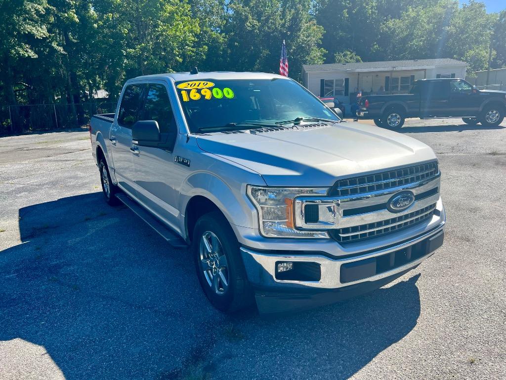 2019 Ford F-150 - $16,900