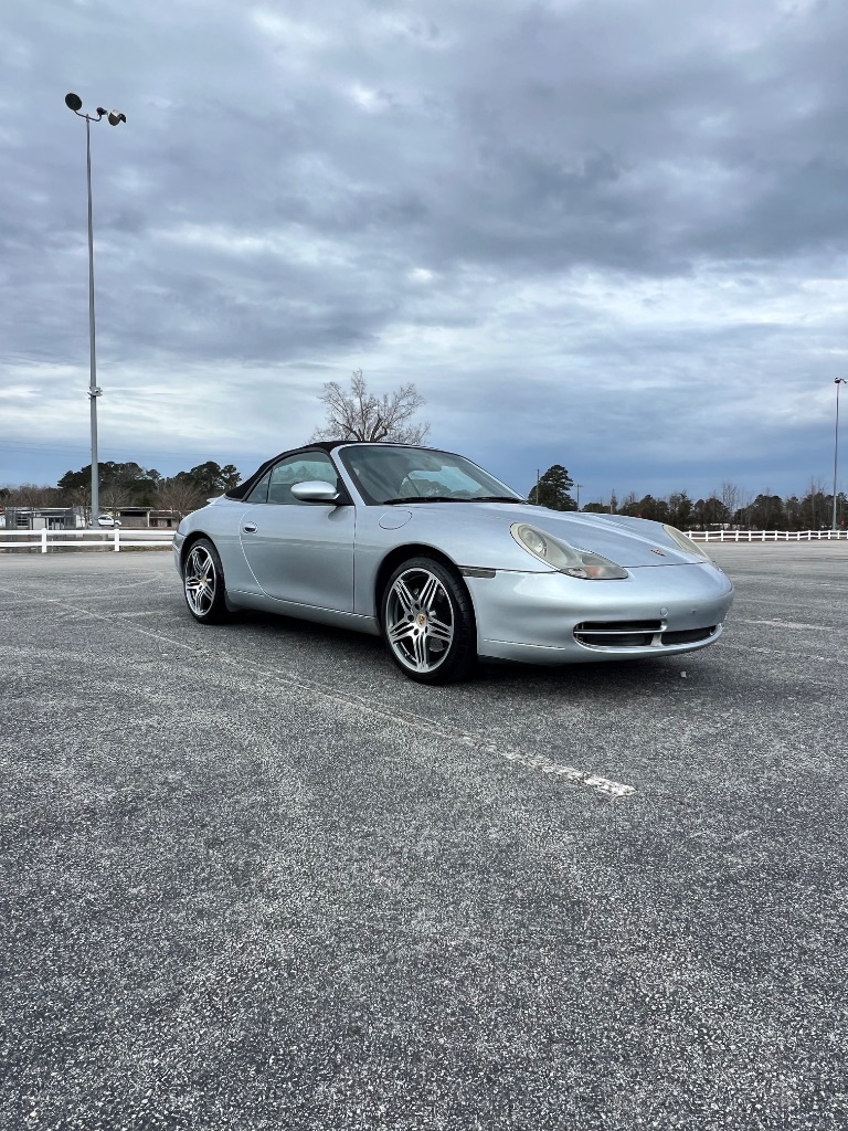 2000 Porsche 911 Carrera photo