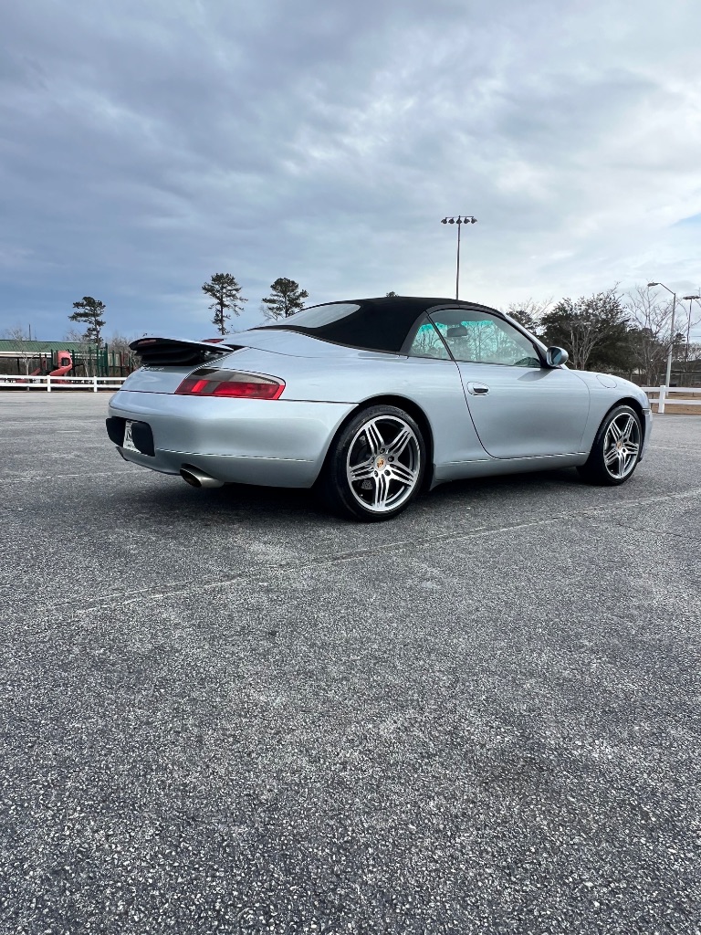 2000 Porsche 911 Carrera photo