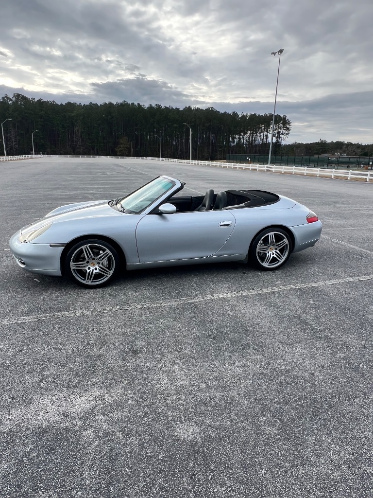 2000 Porsche 911 Carrera photo