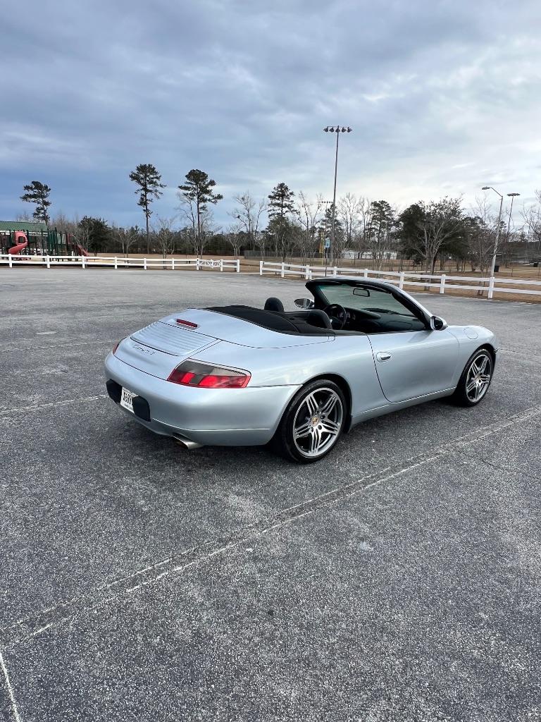 2000 Porsche 911 Carrera photo