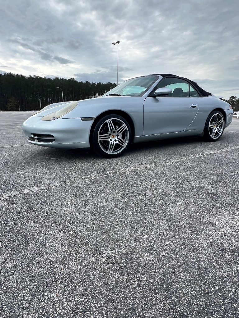 2000 Porsche 911 Carrera photo