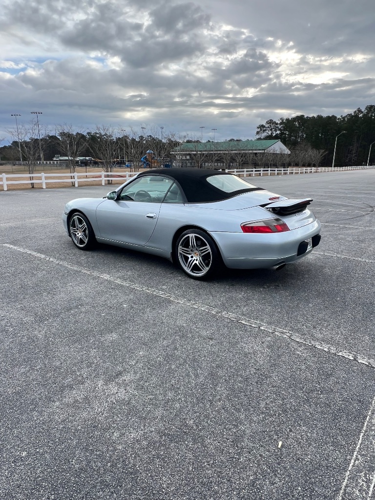 2000 Porsche 911 Carrera photo