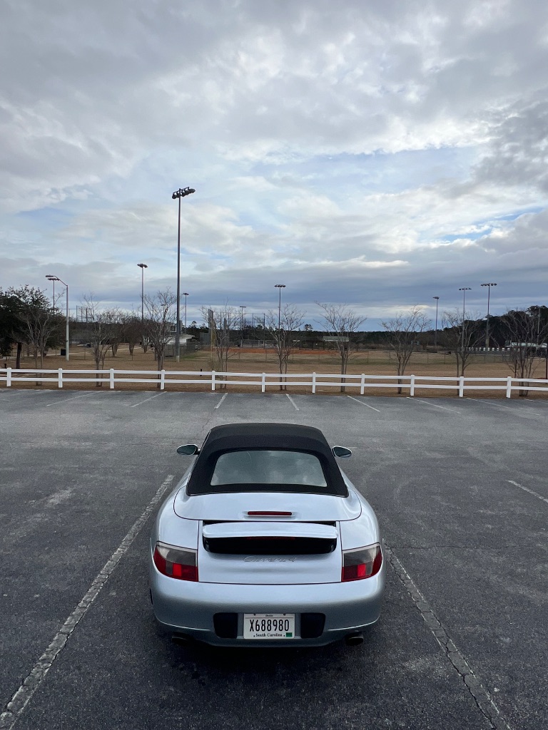 2000 Porsche 911 Carrera photo