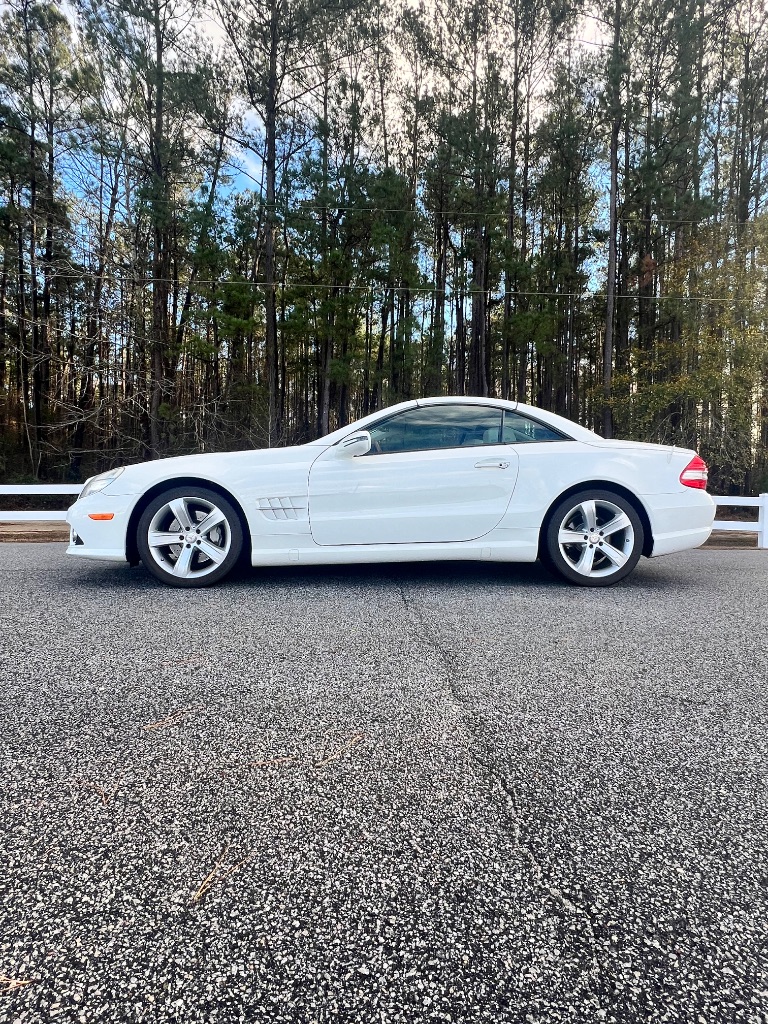 2009 Mercedes-Benz SL-Class SL550 photo