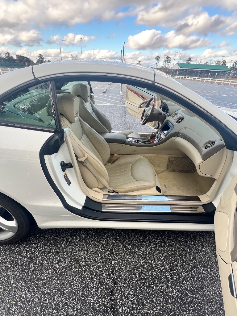 2009 Mercedes-Benz SL-Class SL550 photo