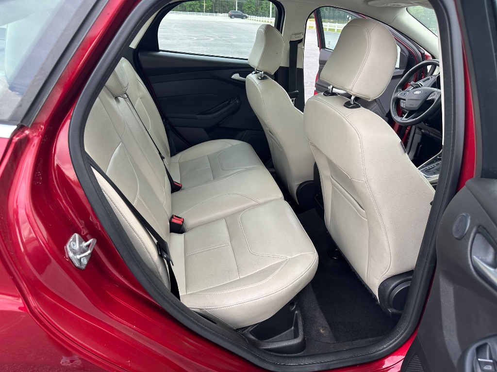 2017 Ford Focus Titanium photo