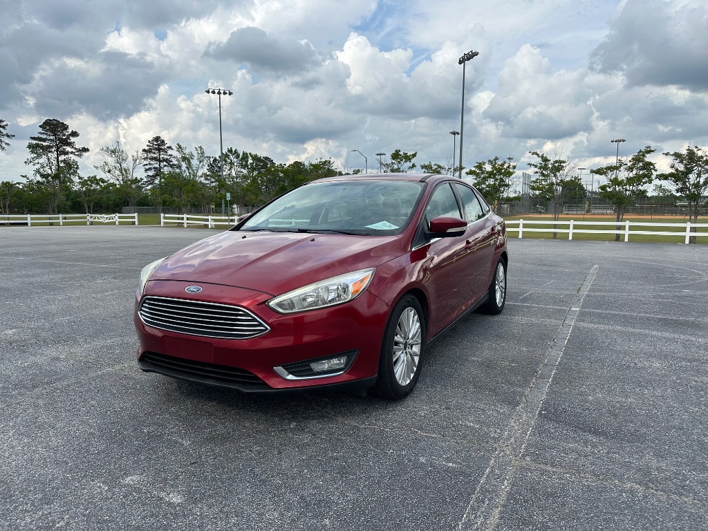 2017 Ford Focus Titanium photo