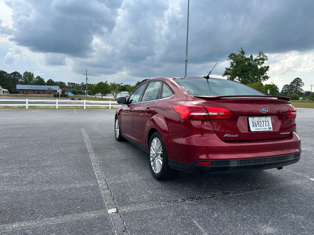 2017 Ford Focus Titanium photo