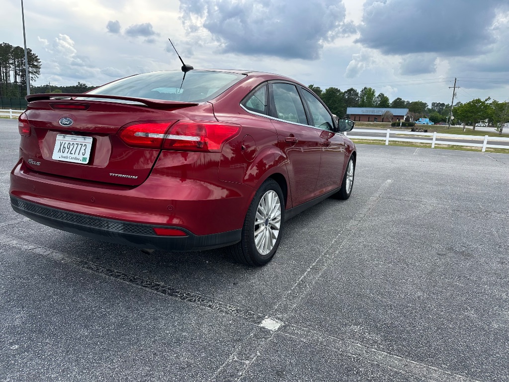 2017 Ford Focus Titanium photo
