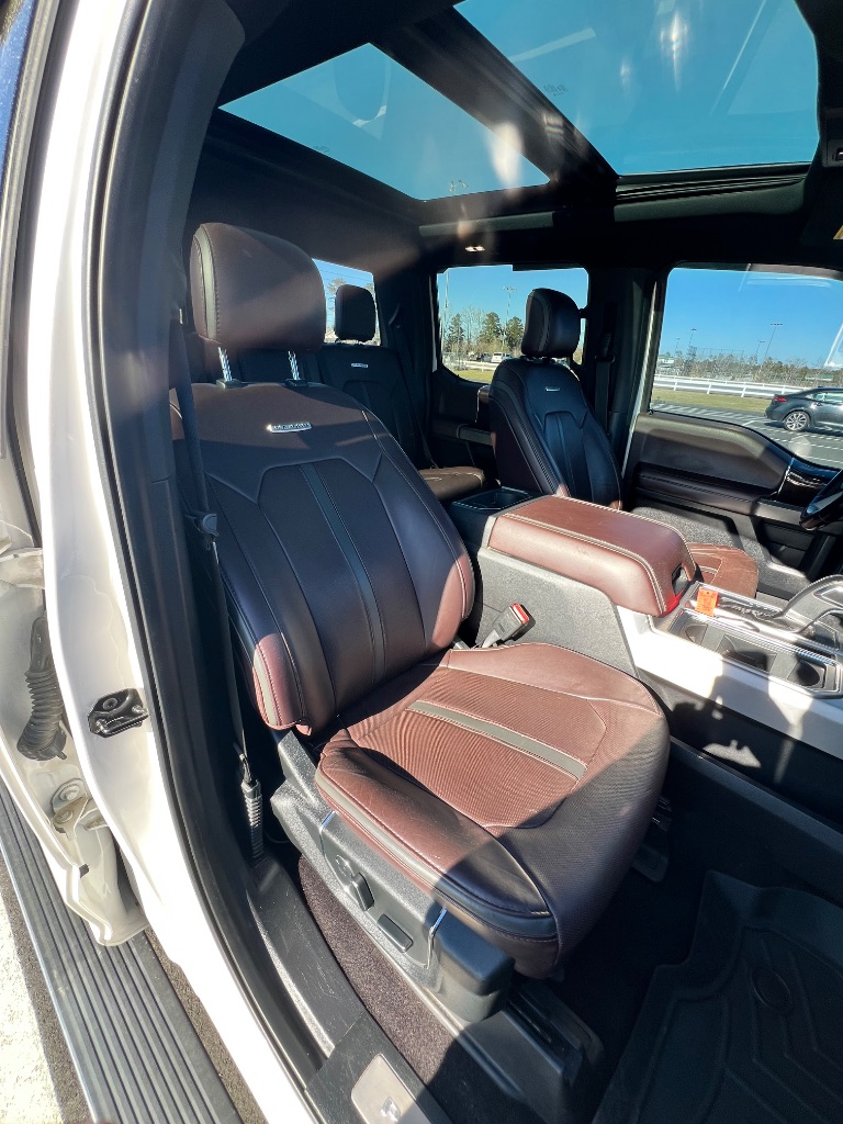 2017 Ford F150 Platinum photo
