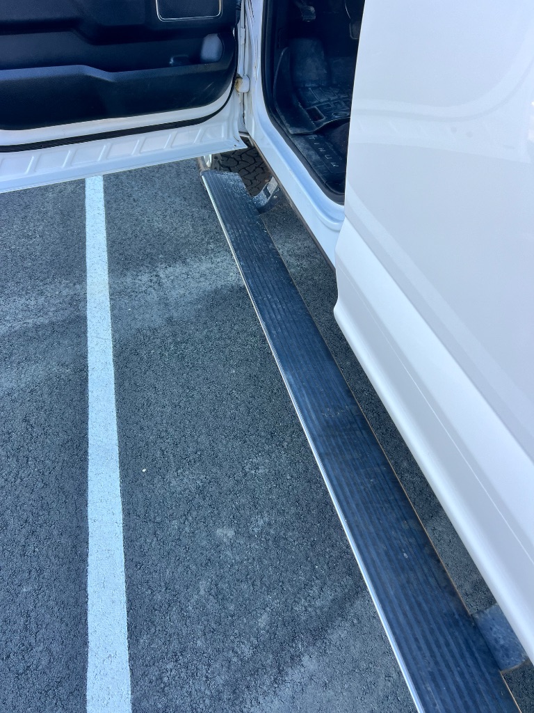 2017 Ford F150 Platinum photo