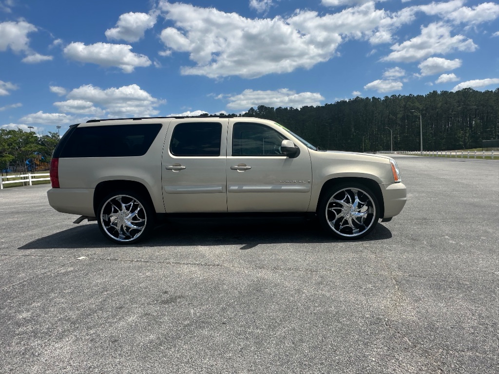 2007 GMC Yukon XL SLE 1500 photo