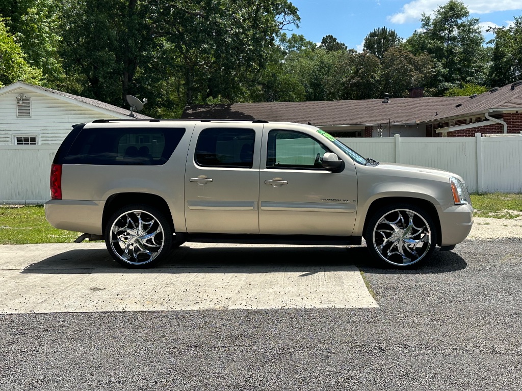 2007 GMC Yukon XL SLE 1500 photo