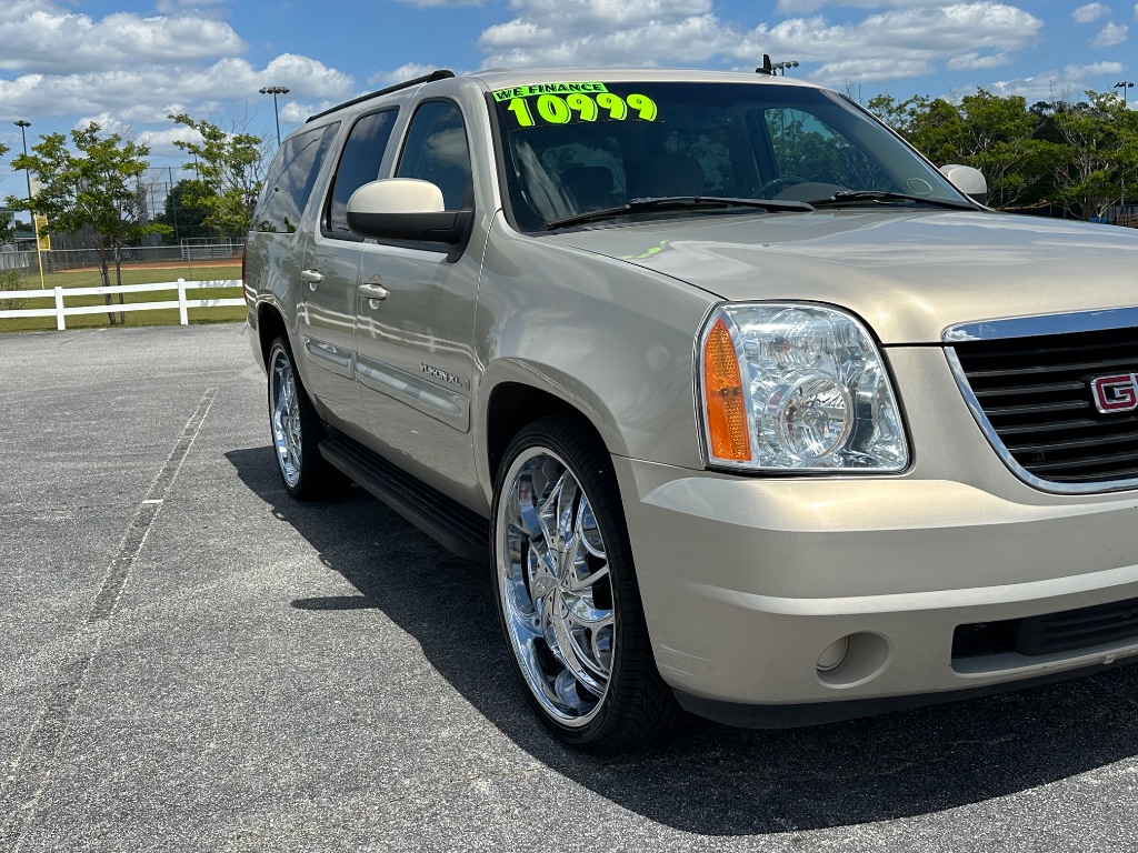 2007 GMC Yukon XL SLE 1500 photo