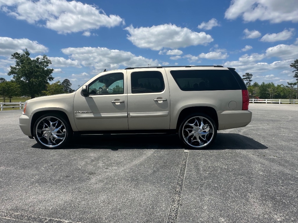 2007 GMC Yukon XL SLE 1500 photo