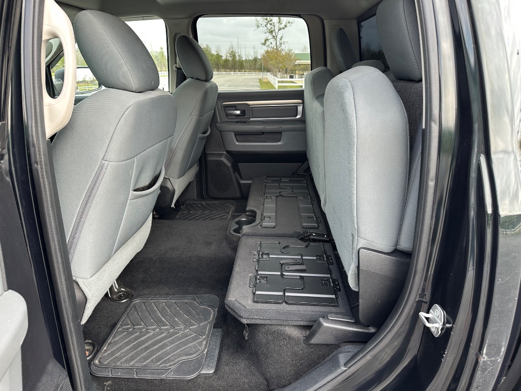 2016 RAM 1500 SLT photo