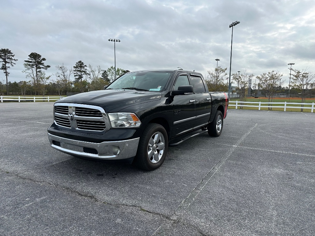 2016 RAM 1500 SLT photo