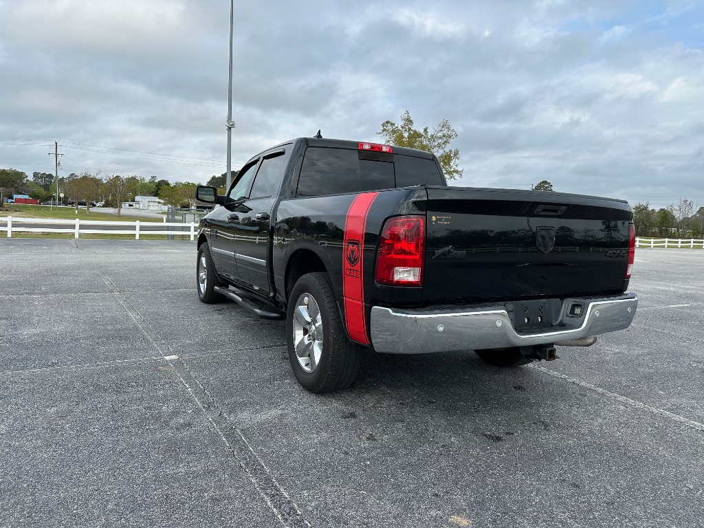 2016 RAM 1500 SLT photo
