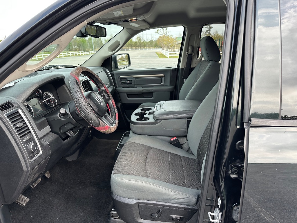 2016 RAM 1500 SLT photo