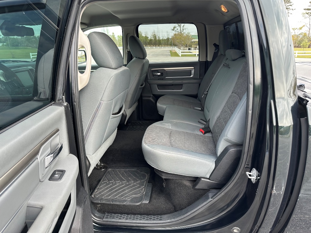 2016 RAM 1500 SLT photo