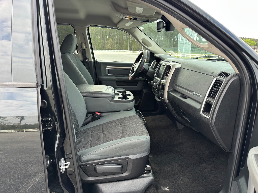 2016 RAM 1500 SLT photo
