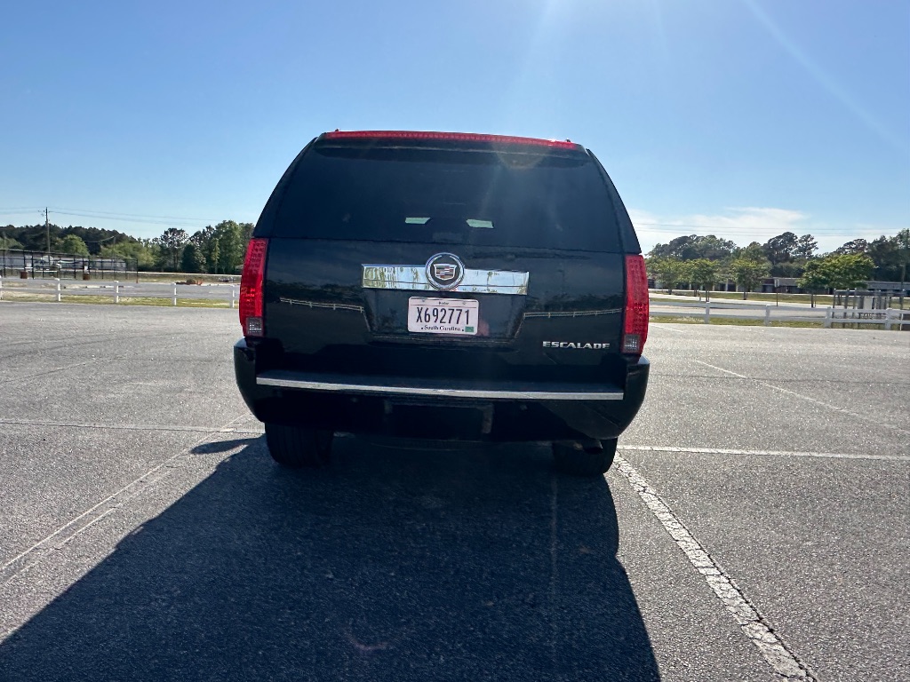 2013 Cadillac Escalade Luxury photo