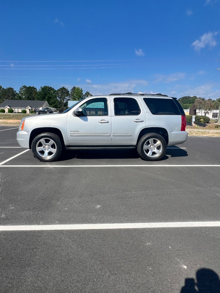 2013 GMC Yukon SLT photo