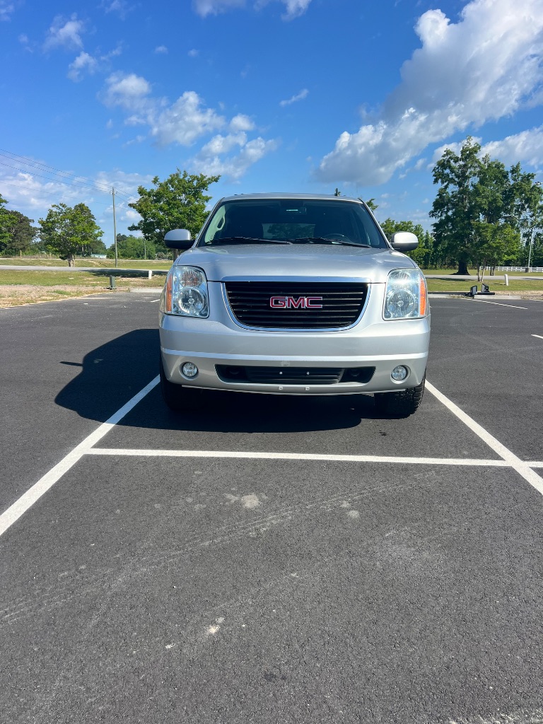 2013 GMC Yukon SLT photo