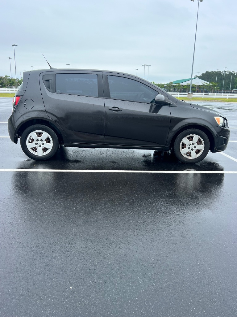 2013 Chevrolet Sonic LS Auto photo