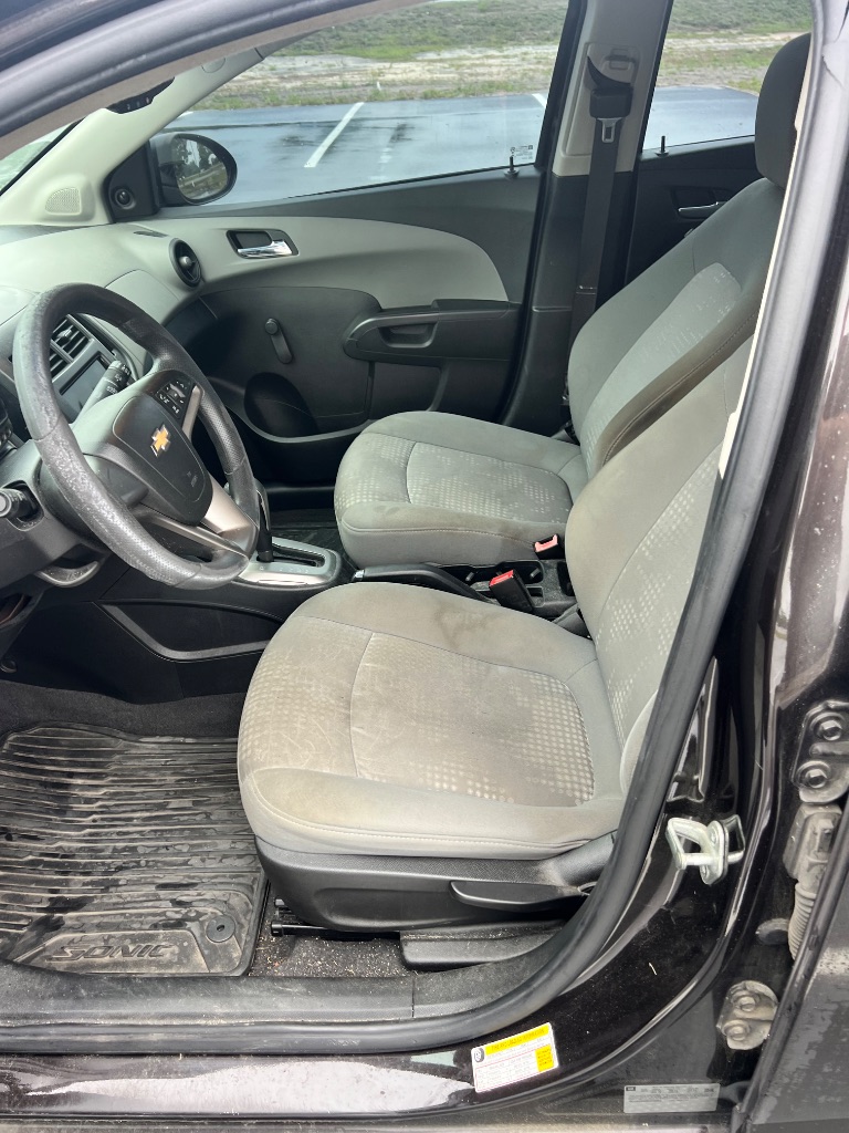 2013 Chevrolet Sonic LS Auto photo