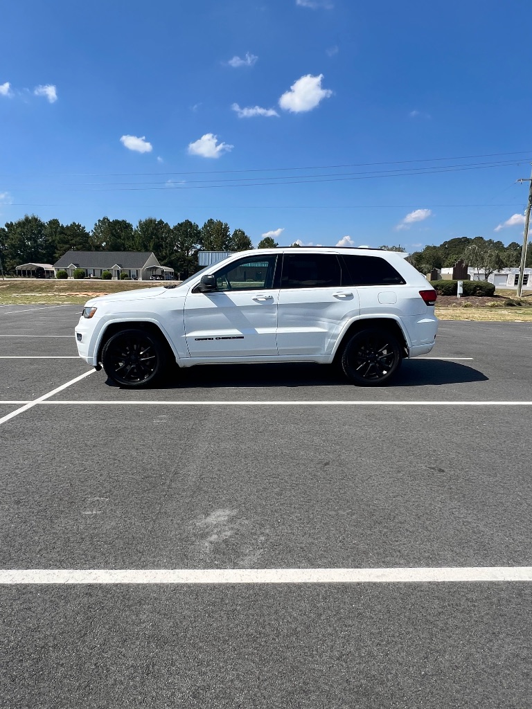 2019 Jeep Cherokee - $16,999