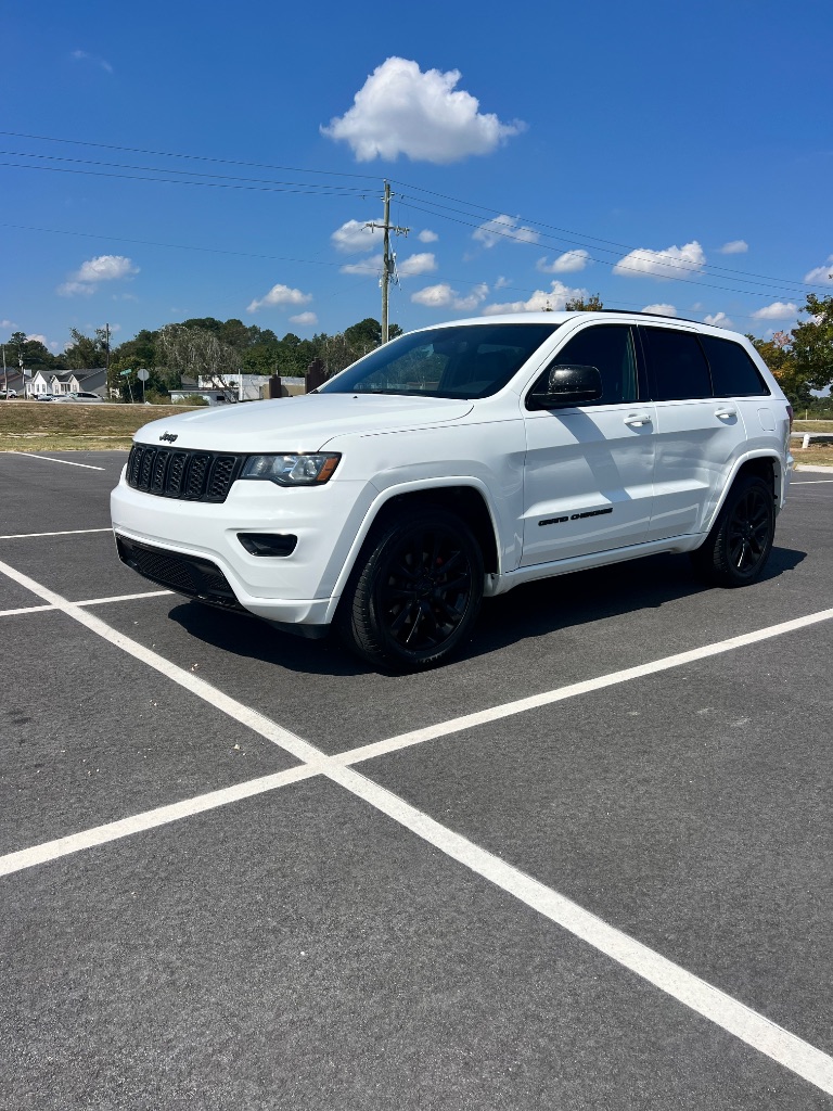 2019 Jeep Cherokee - $16,999