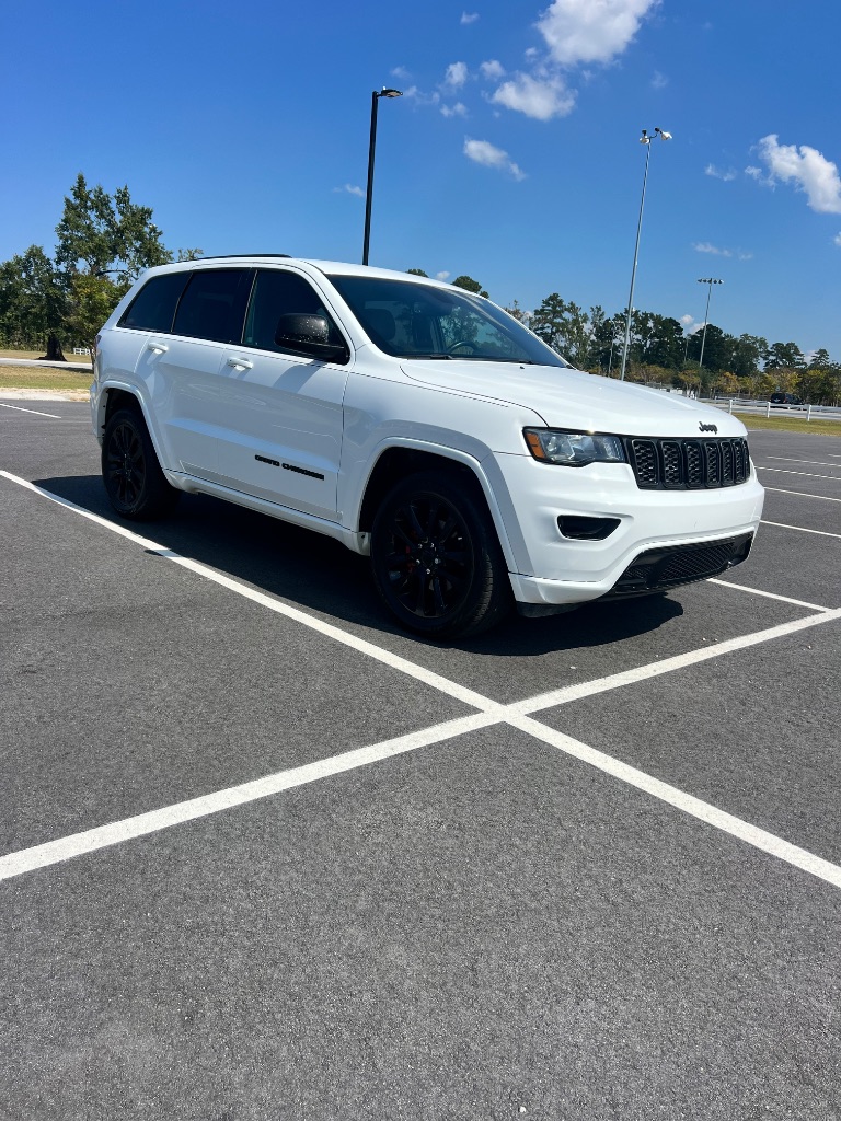 2019 Jeep Cherokee - $16,999