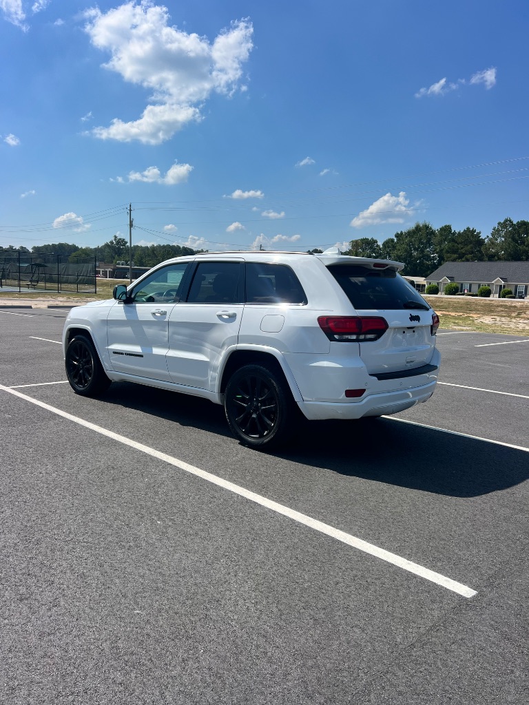 2019 Jeep Cherokee - $16,999