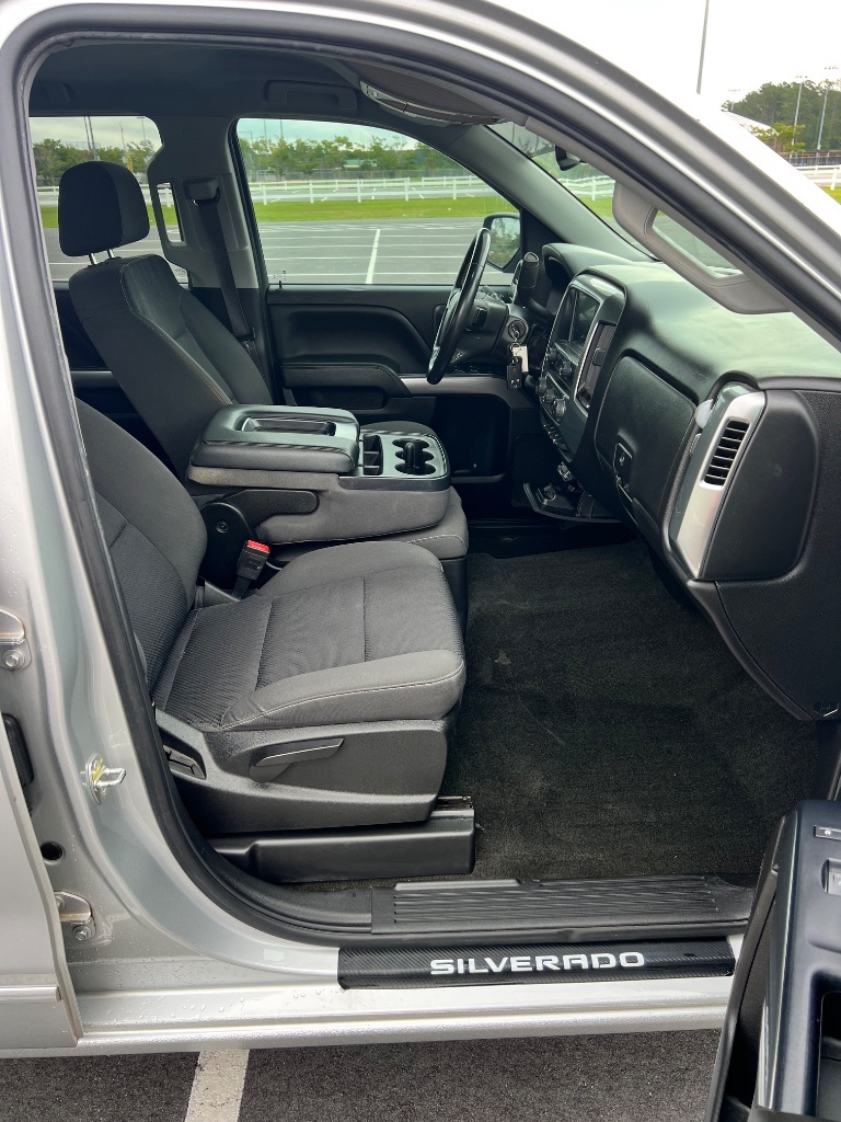 2017 Chevrolet Silverado 1500 - $15,999