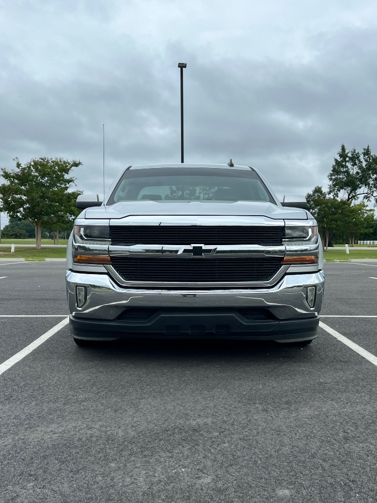 2017 Chevrolet Silverado 1500 - $15,999
