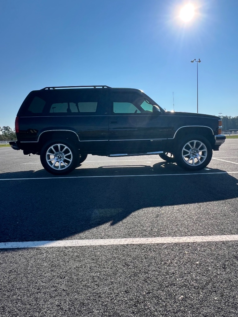 1995 Chevrolet Tahoe - $14,999