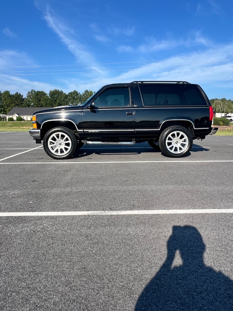 1995 Chevrolet Tahoe - $14,999