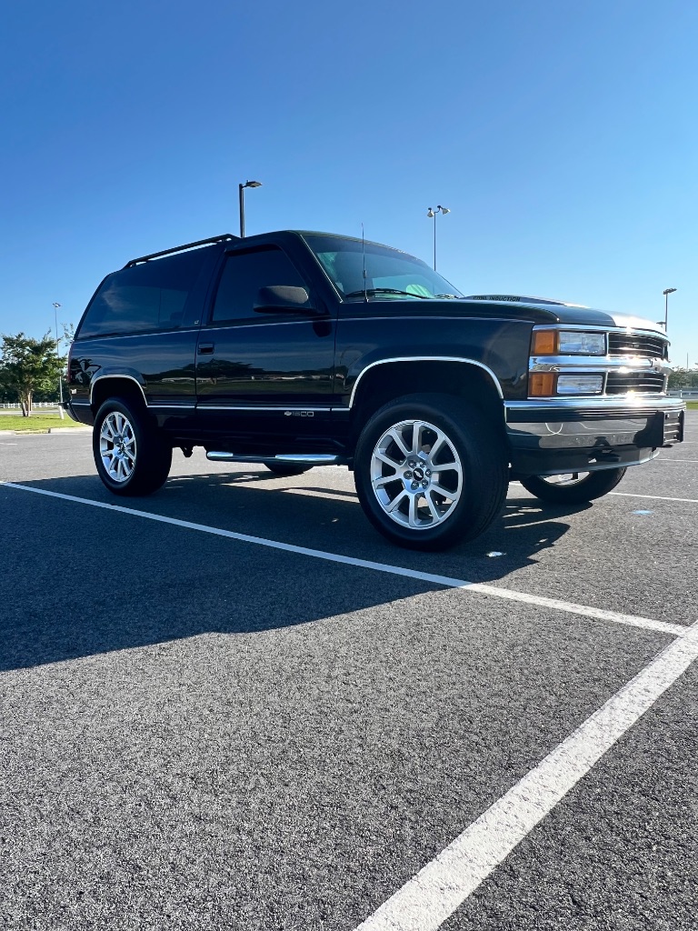 1995 Chevrolet Tahoe - $14,999