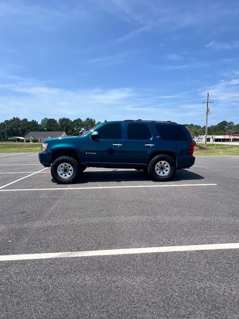 2007 Chevrolet Tahoe - $10,999